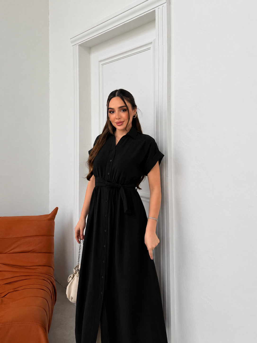 Robe Midi Noire Élégance