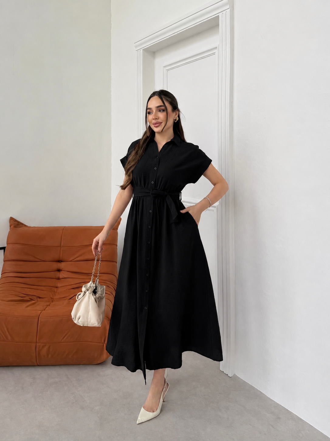 Robe Midi Noire Élégance